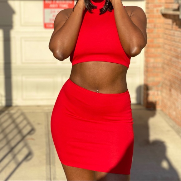 RED HOT DRESS ✨ - Picture 1 of 8